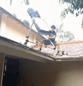 看了整整七分钟，他们最终还是上去了