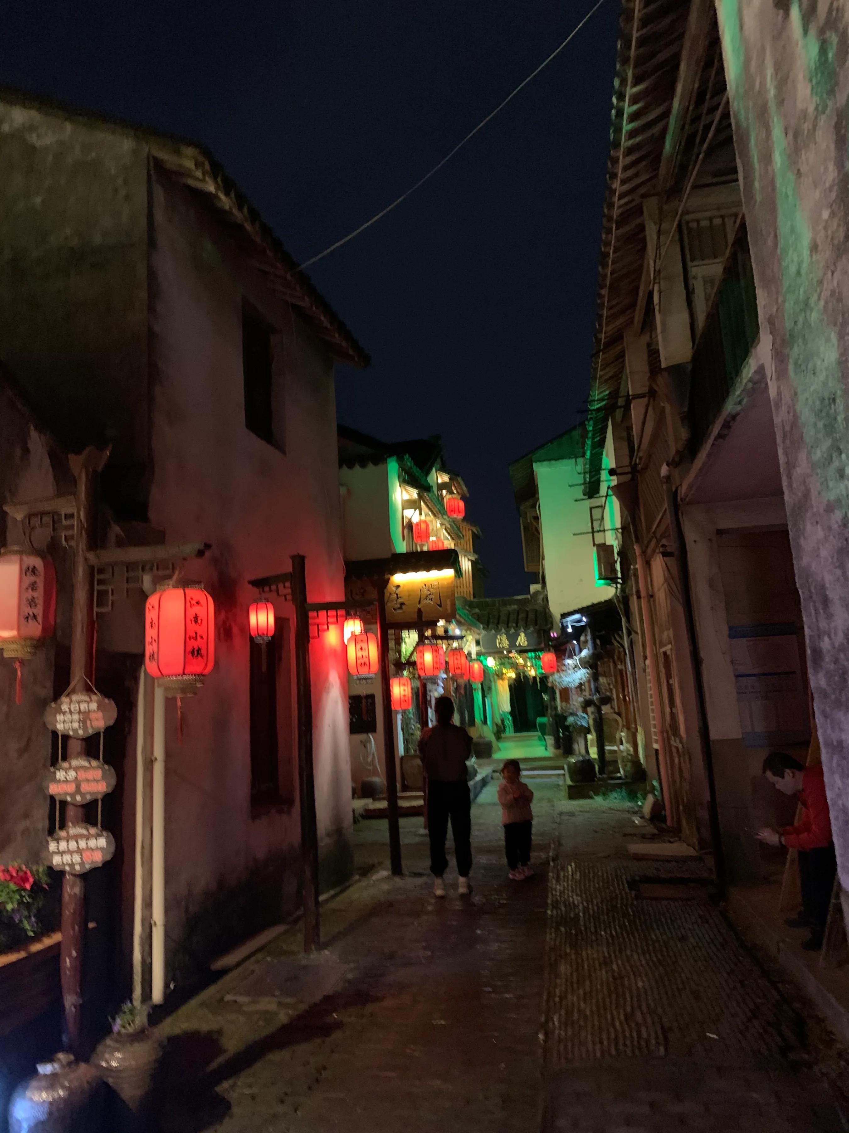 水乡周庄是哪个省,有一种旅行叫水乡古镇