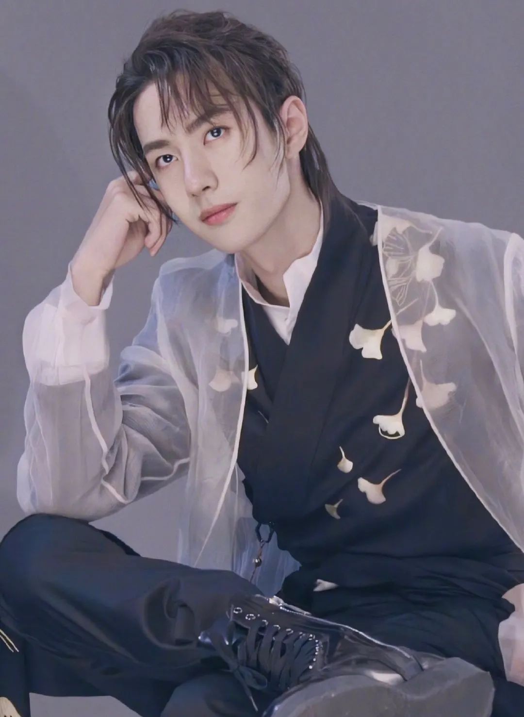 满大街都是浓浓的过节气息,满大街都是国风的衣服