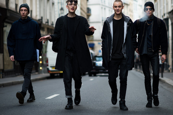 网面小白鞋发黄有妙招,小白鞋又黑又黄怎么才能清洗干净