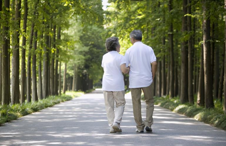 对待父母的态度就是你一生的运气,对待父母的态度就是你一生的风水