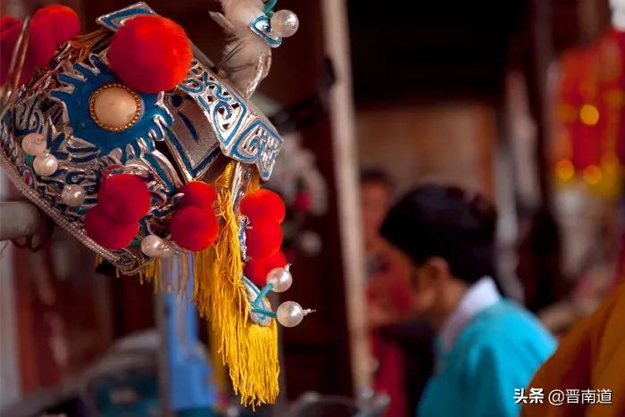 不如台下看戏的对联,台下看戏的对联