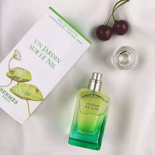 深秋入冬温暖又清冷的香水 (初秋清冷的香水)