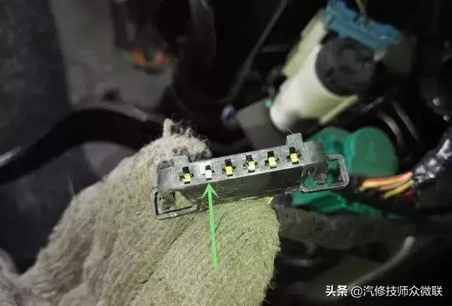 大众捷达故障灯亮油表不显示,大众捷达epc灯点亮发动机抖动