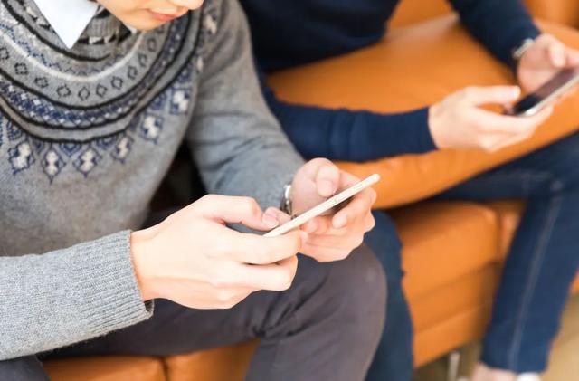 面对女人索要红包时,面对女孩子要红包我该怎么回复