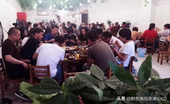 羊肉、饺子、……一个锅里“争雄”凯里杨结巴，果然有一手