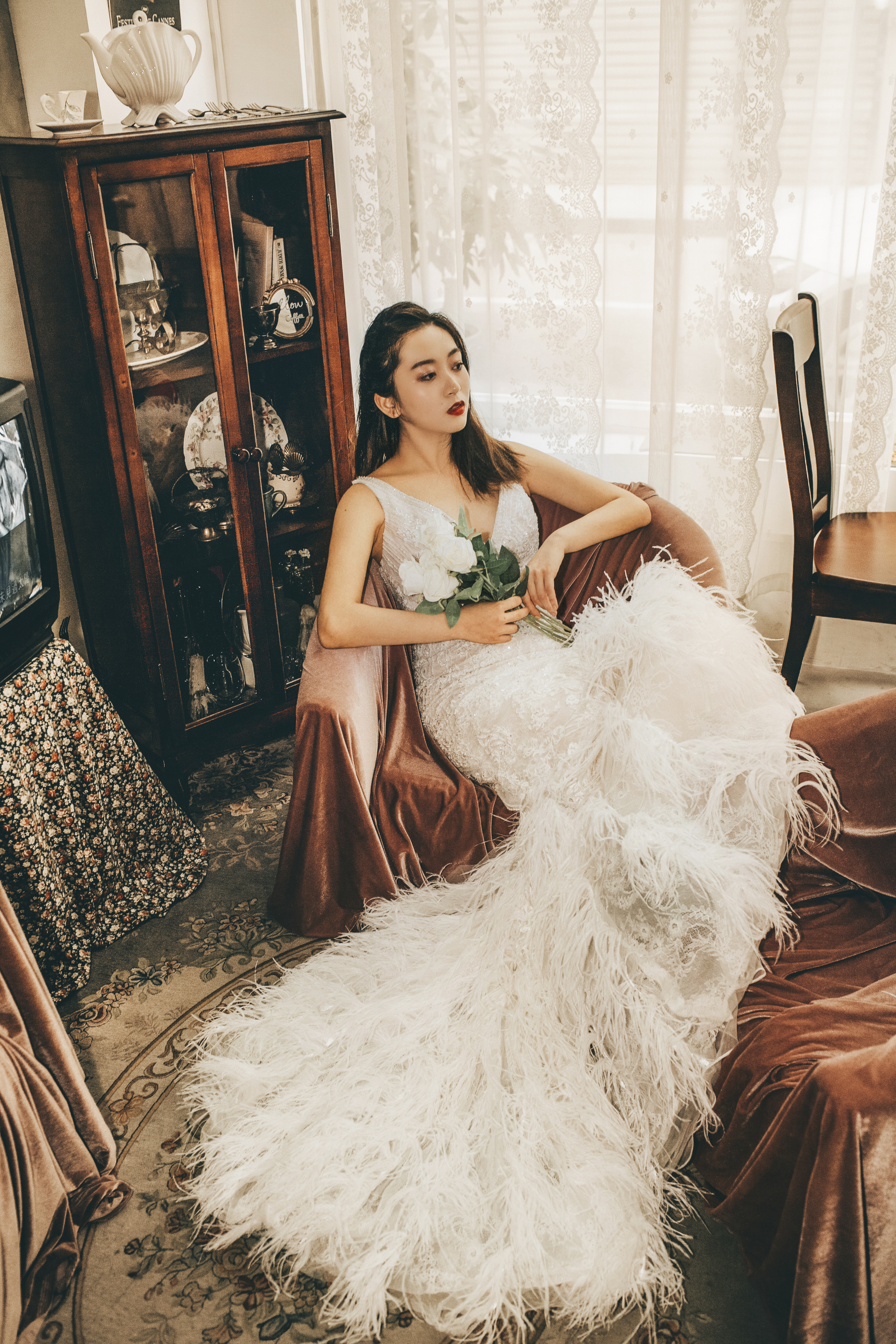 年会礼服穿什么好,年会穿哪样的礼服好看