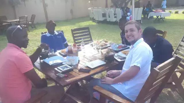 我在非洲的美国兄弟安竹|三明治