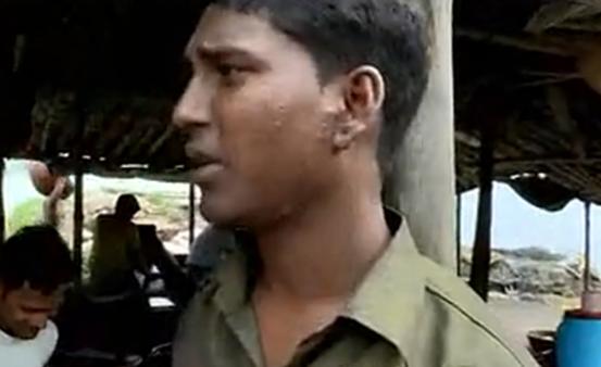 印度穷人下水道里淘金,印度穷人淘金