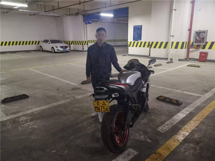 又是“云AMN756”!用此号牌的*牌套**摩托,贵阳已经查获两辆了