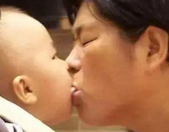 两岁宝宝喂饭被喂出什么病,两岁宝宝胃反流怎么办