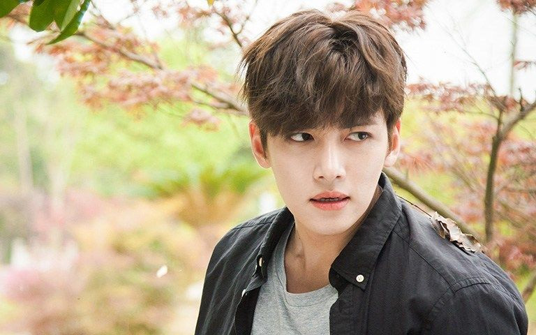 宋仲基金秀贤李准基李敏镐池昌旭,李敏镐宋仲基金秀贤当年哪个火