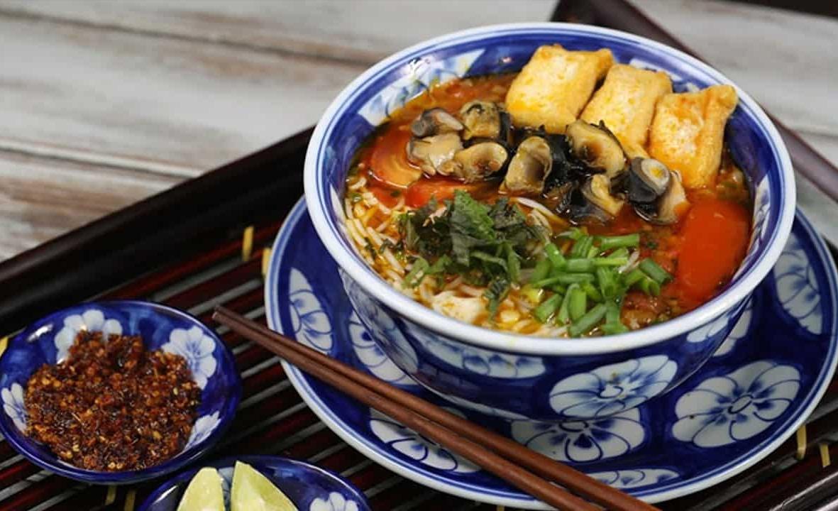 越南特色好吃的美食大全攻略 (40种好吃的越南美食)