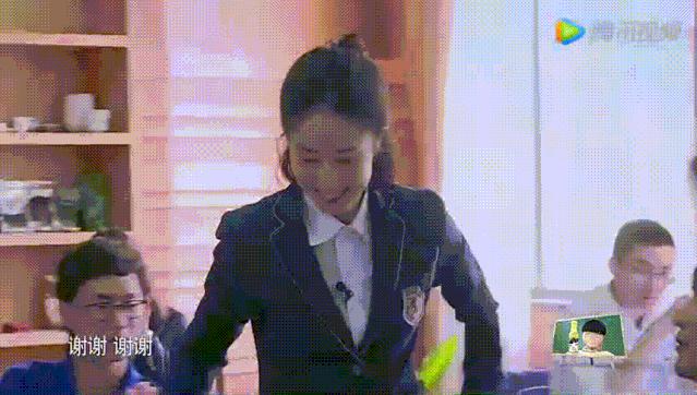 休夫复出，44岁爆红，宝藏姐姐中年叛逆记