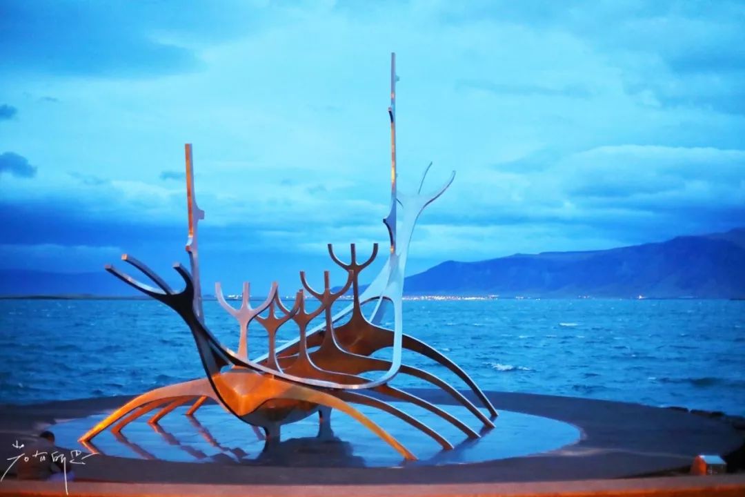 冰岛首都雷克雅地心游记,全世界最北的城市极夜