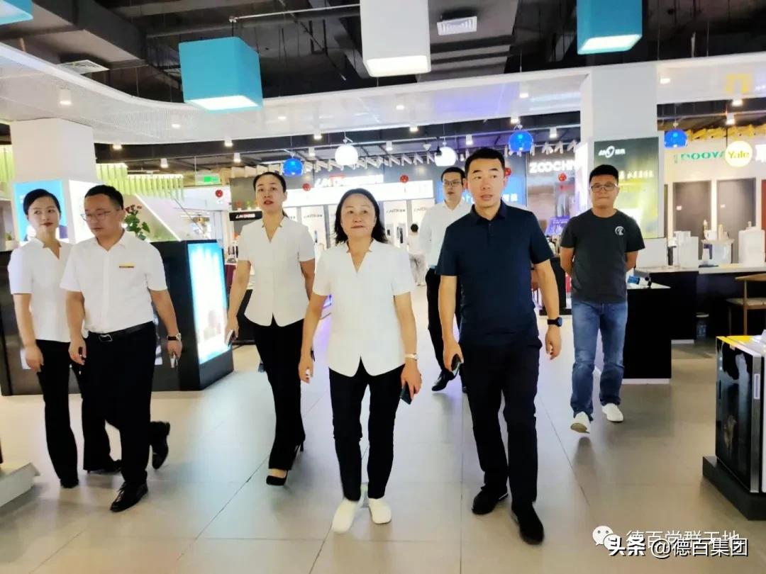 热点聚焦今日三分钟知晓天下事,热点新闻60秒今日头条怎么看