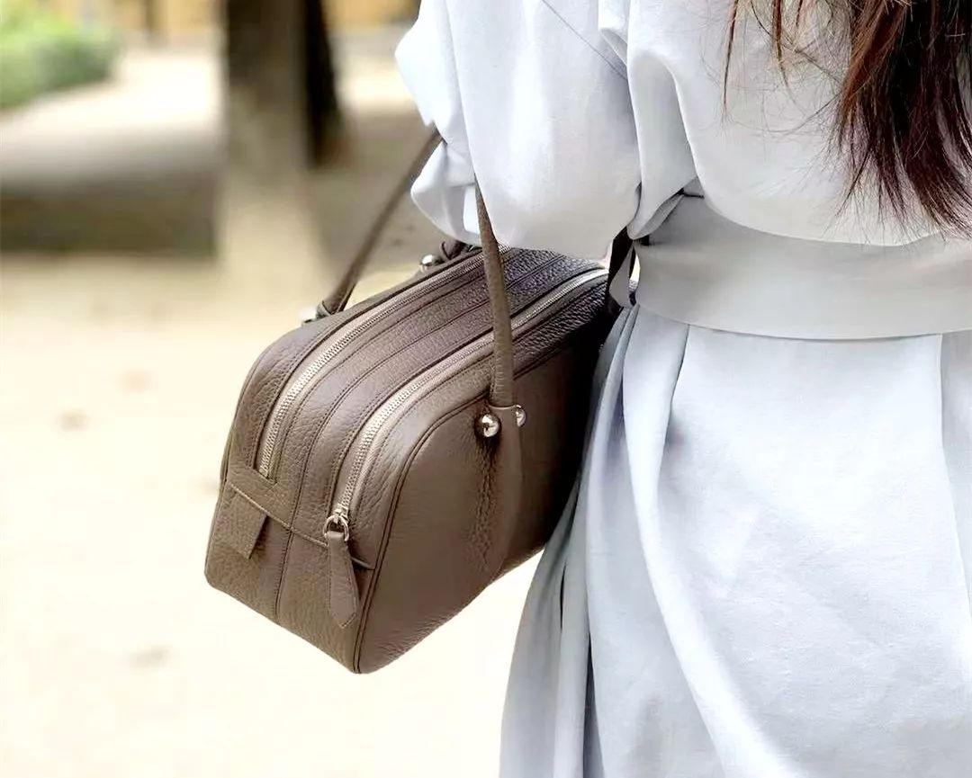 包女高级感轻奢上档次ysl,ysl腋下包轻奢小众高级感