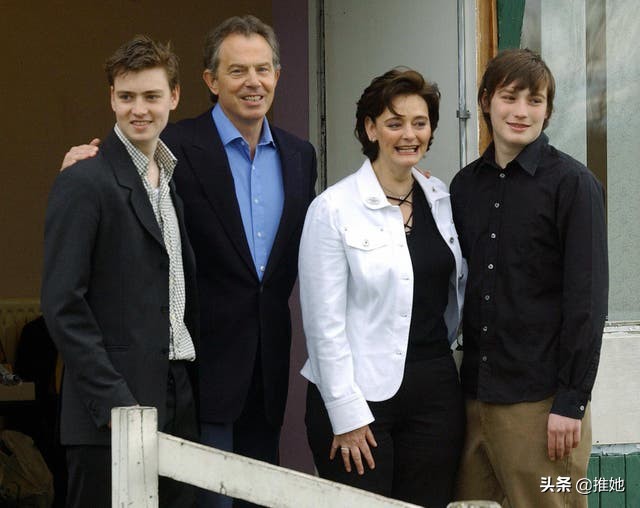唐宁街10号亿万富豪，英国首相布莱尔儿子，靠高中毕业生发大财