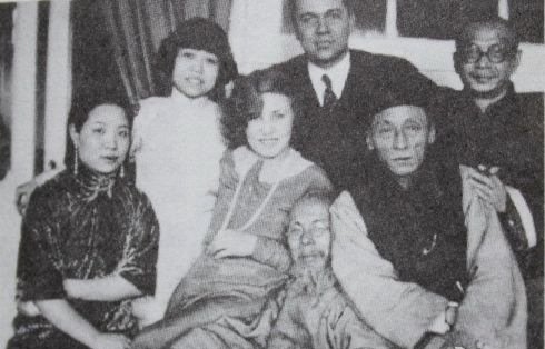 中国历史上最强悍的团队合影,埃菲尔铁塔最著名合影