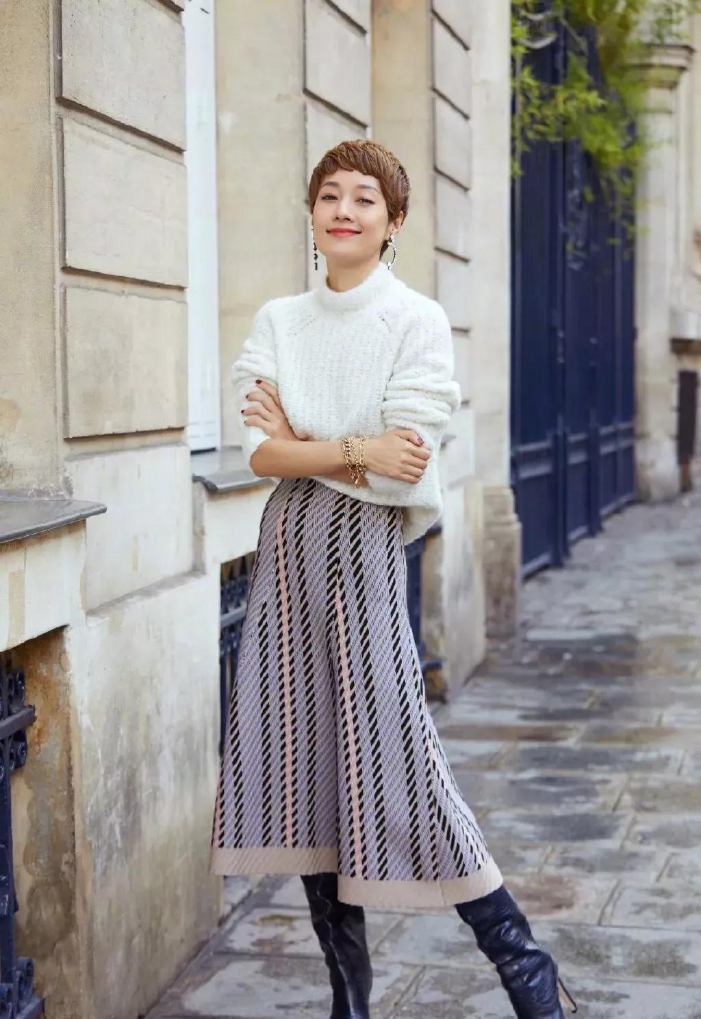 v领毛衣慵懒风高级感,v领毛衣有多实穿百搭