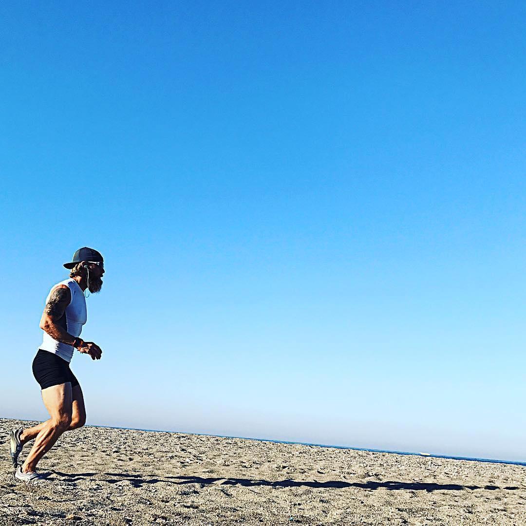 早晨跑步没力气怎么办,早上跑步起不来该做什么运动