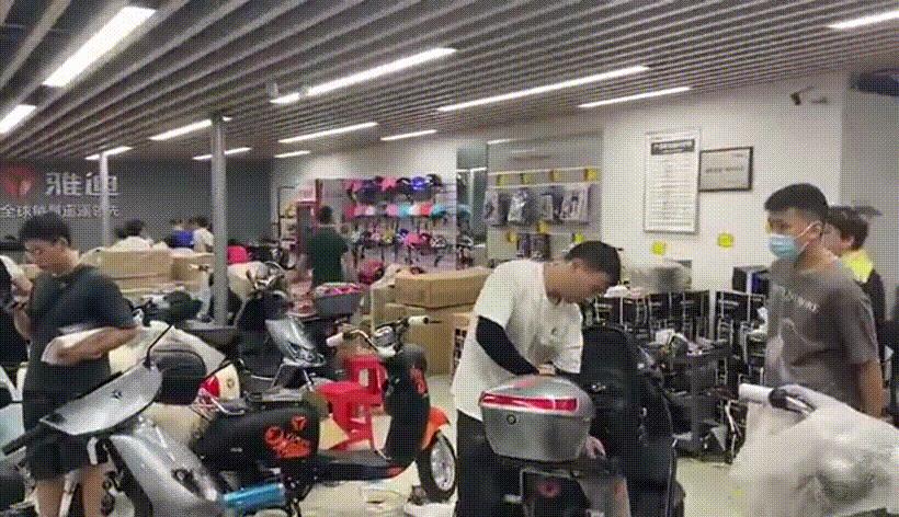 雅迪冠能系列发展历程盘点,雅迪冠能2.0哪款销量最好