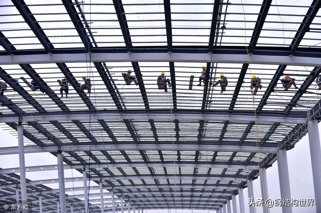 厂房墙体渗水墙角挖排水沟,厂房地面往上渗水咋处理