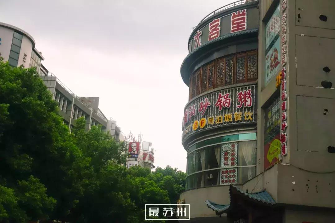 12个出口逛懂石路