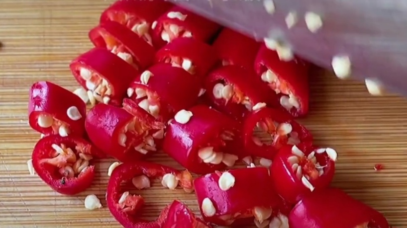 莲藕清洗淤泥法,清洗莲藕里面的泥