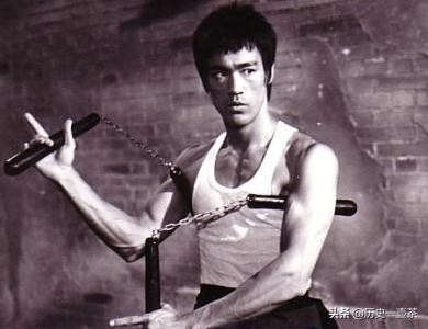 李小龙在1973年怎么了,李小龙当年突然暴毙有多震惊