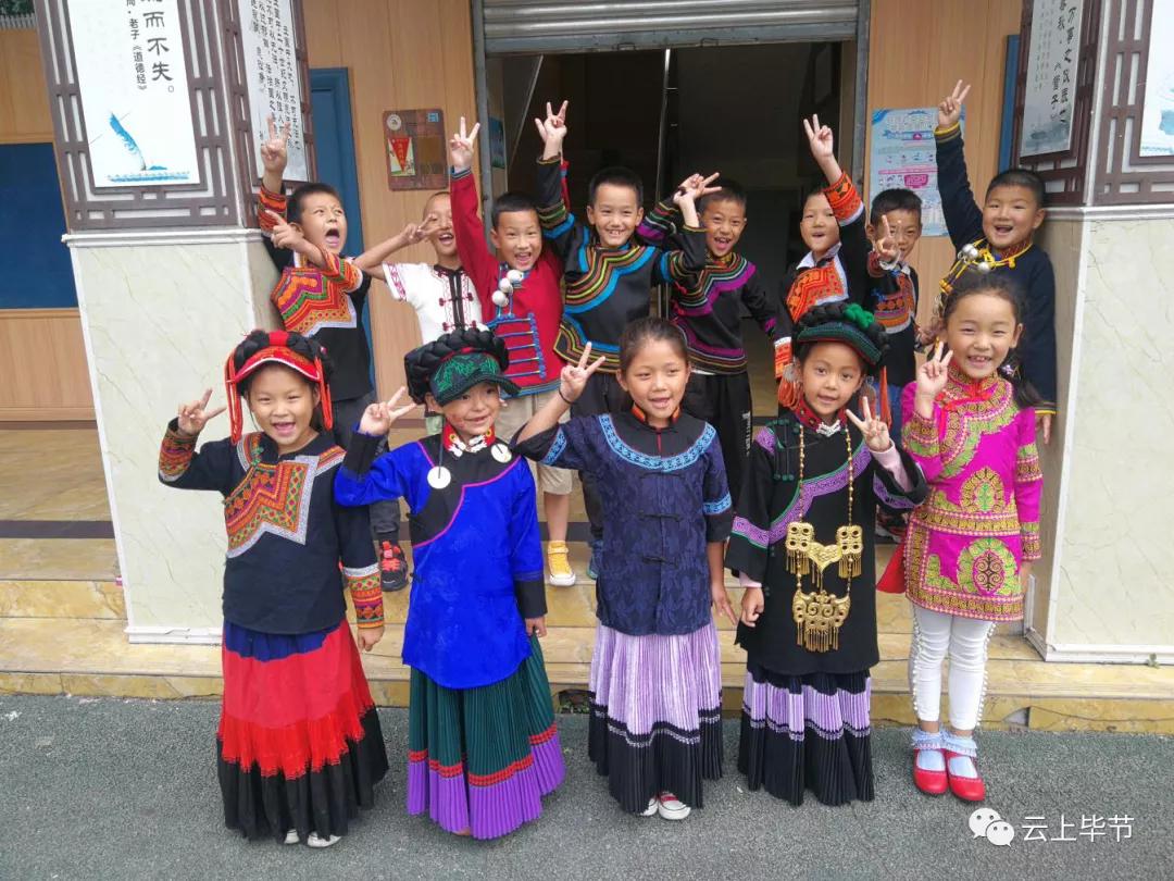 彝族四川大凉山支教老师家访,大凉山支教老师探访纪实