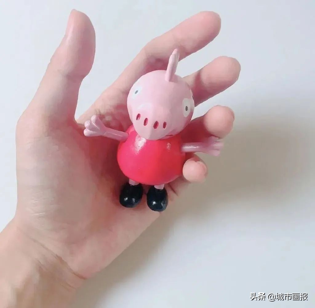 无聊能有多大生产力?他在家造了个电影院