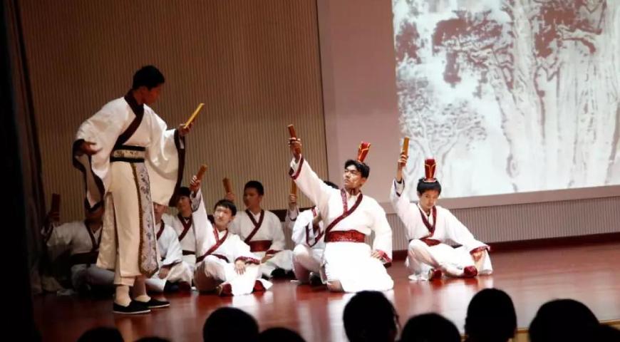 2020全景看高中丨大十二，教给我爱，教给我向上成长的勇气和力量