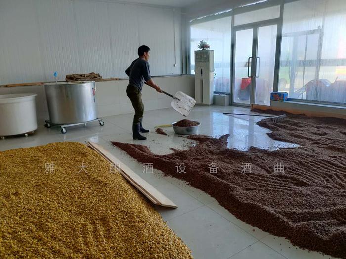 老酒鬼都喝什么白酒,为什么老酒鬼喝高度白酒