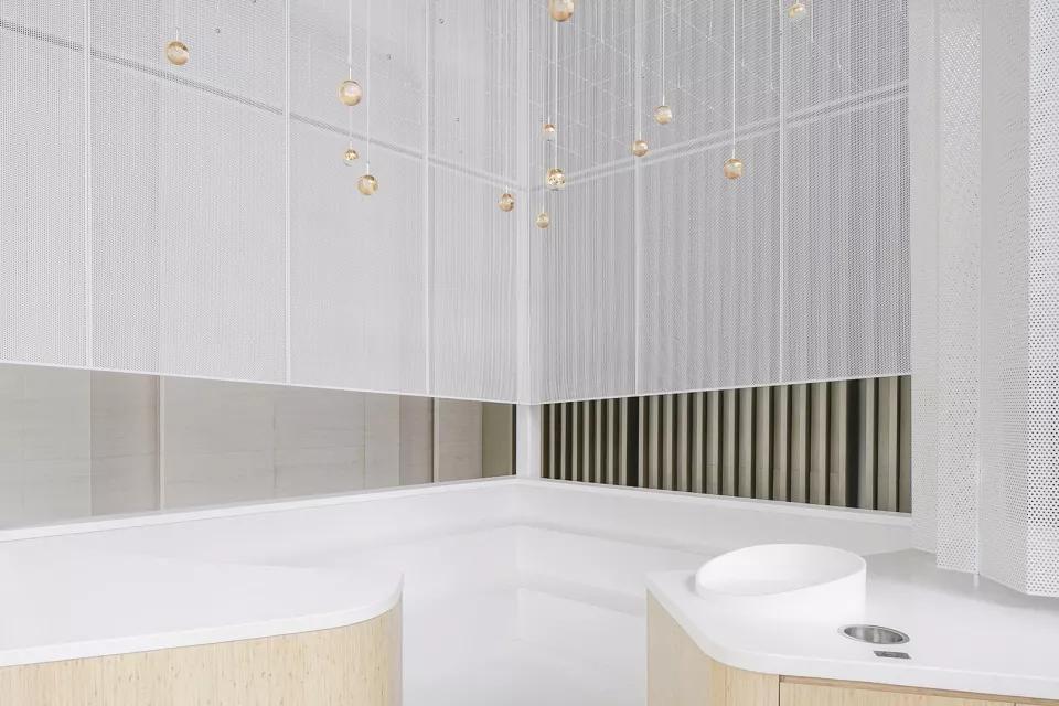 开在上海商场里的咖啡馆,用店面造型让月销量猛冲