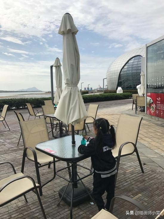 某位插画师云上作画网友直呼太可爱