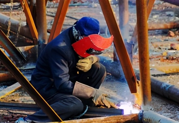 全国工人工资排行,全国各地普通工人工资排行