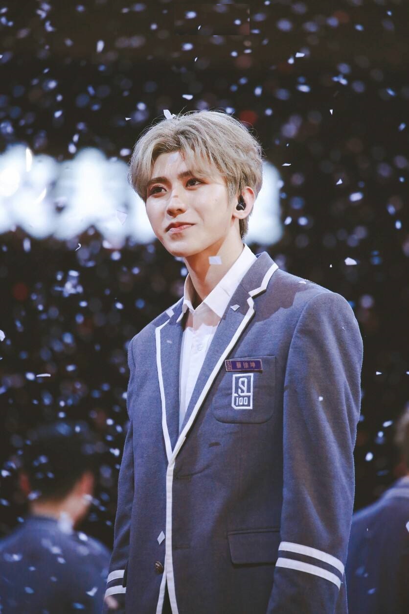 李佳琦说蔡徐坤,李佳琦评价蔡徐坤视频