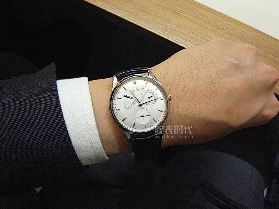 第一块表是石英还是机械,第一块表便宜