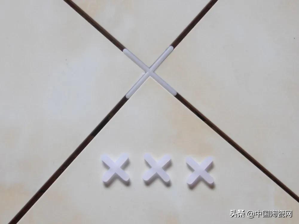 家庭玻化砖是美缝好还是密缝好,墙砖密缝铺贴和留缝铺贴哪个好