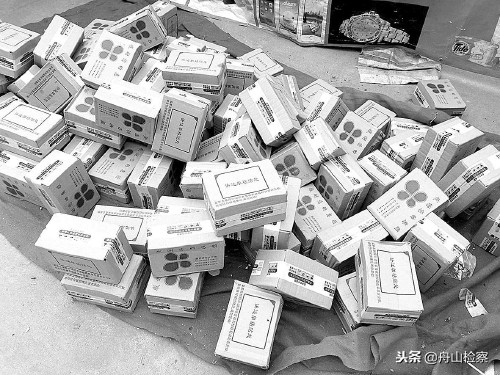 拆无人认领的快递,无人认领快递开箱