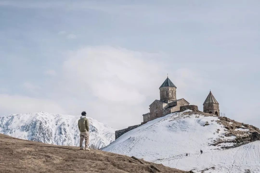 95后开着五菱环游世界,95后开面包车环游世界