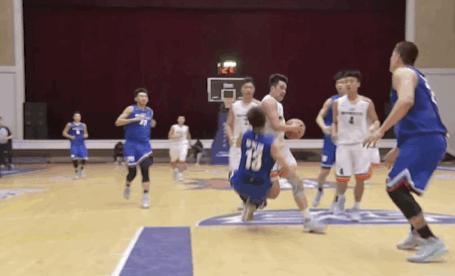 禁赛两年！直接踩踏对手“裆部”啊，这动作也太狠了