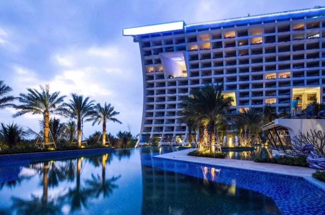 深圳的消费高还是三亚的消费高,三亚的消费是青岛的几倍