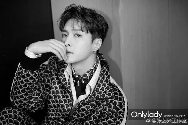 张艺兴valentino东京神图,张艺兴valentino秀场表演