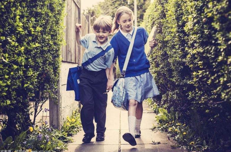 情窦初开的女孩该怎么引导,儿子情窦初开家长怎么引导