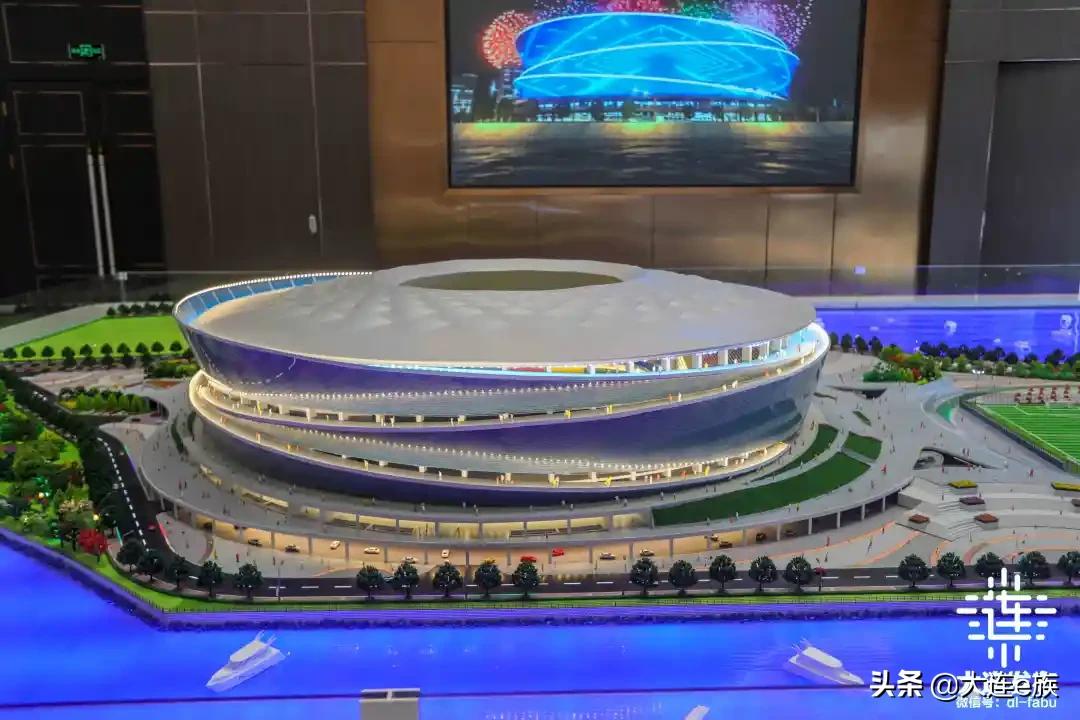 大连专业足球场,大连梭鱼湾专业足球场