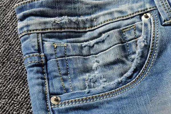 怎样预防牛仔裤褪色,牛仔裤褪色严重怎么清洗干净