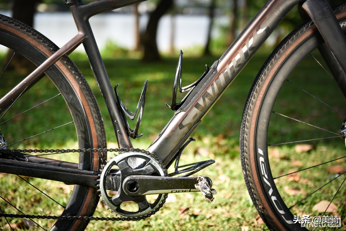 冒险砾石公路车评测,闪电公路车s-workssl7入门级