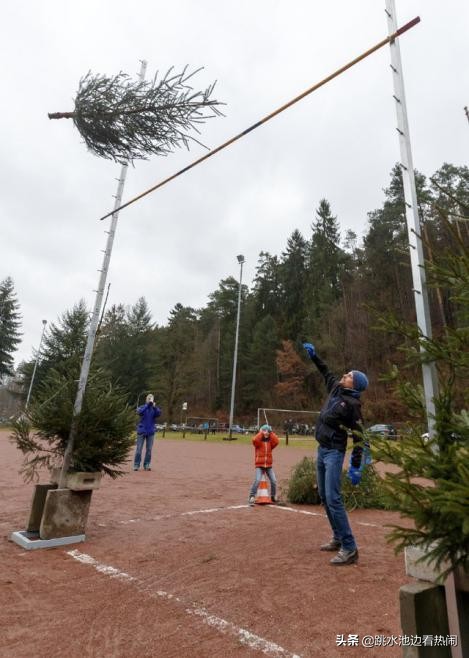 圣诞老人大战绿毛怪,圣诞老人挑战赛